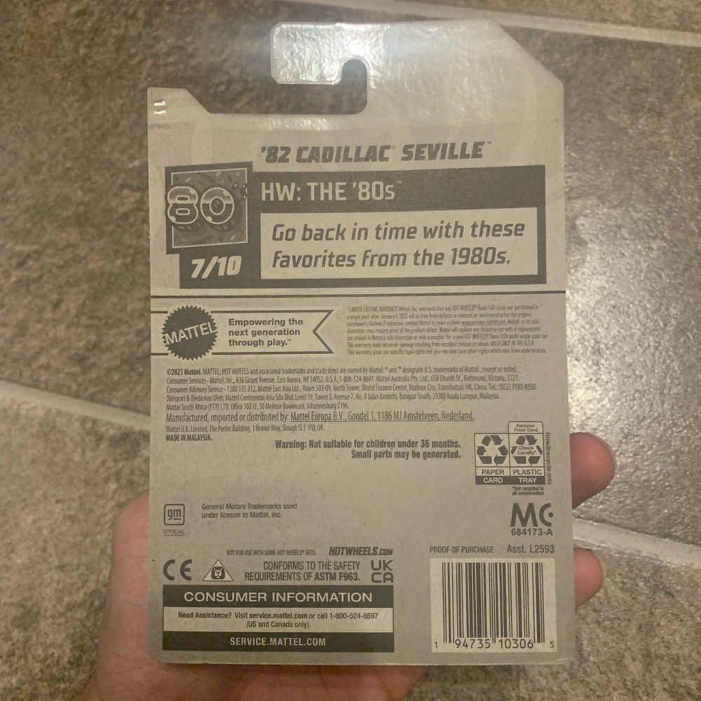 Hot Wheels '82 Cadillac Seville Metallic Gold #75 - 2023 HW: The '80s - Picture 3 of 3